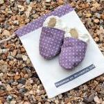 Baby booties, Purple spots ..