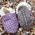 Baby booties, Purple spots ..