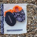 Baby booties, navy and whit..