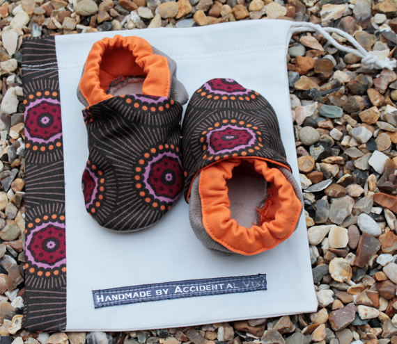 Baby booties, 0-6 months