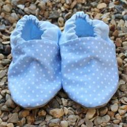 Baby Booties - Pale blue mini polka dots, 3-9 months